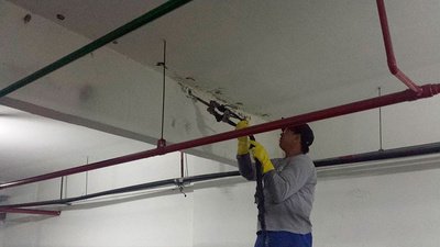 Tratamento de infiltração em teto de garagem